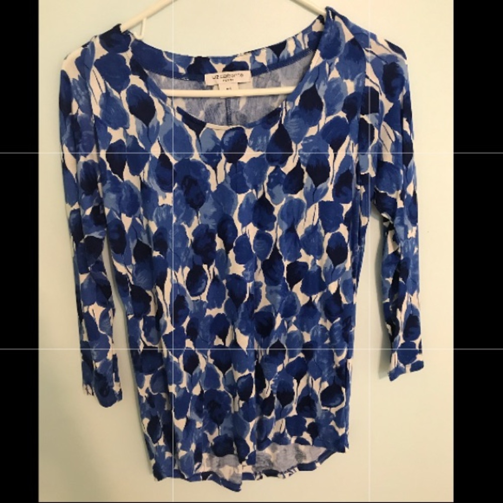 Blue and white top